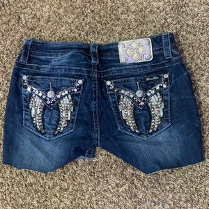 Miss Me Shorts. Size 28